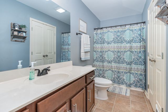 611 Whirlaway Dr, Burns, TN 37029