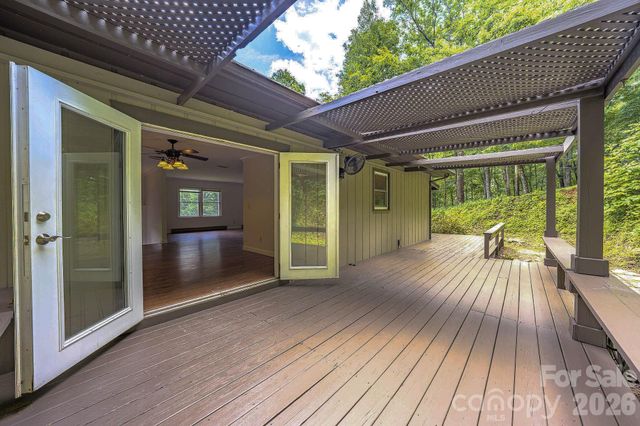 35 Coweeta Ridge Road, Otto, NC 28763