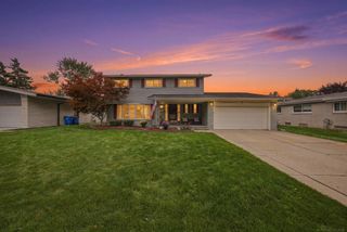 30505 Freda Drive, Warren, MI 48093