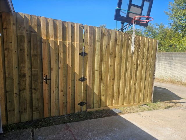 1609 Savannah Street, Mesquite, TX 75149