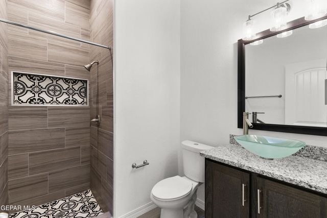 210 Olive Branch, Santa Teresa, NM 88008