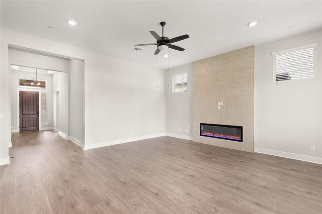 1014 Painted Horse DR, Georgetown, TX 78633