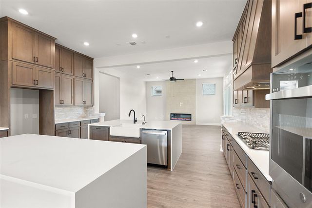 1014 Painted Horse DR, Georgetown, TX 78633