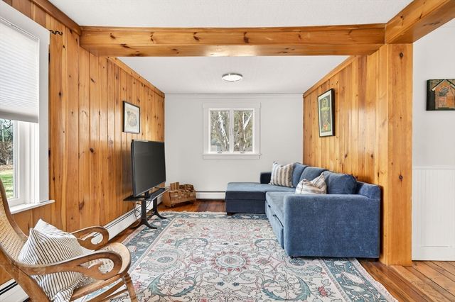 26 Division Rd, Dartmouth, MA 02747