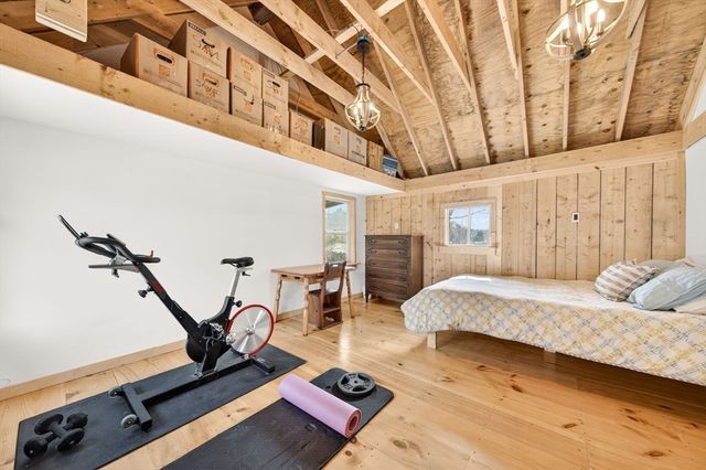 26 Division Rd, Dartmouth, MA 02747