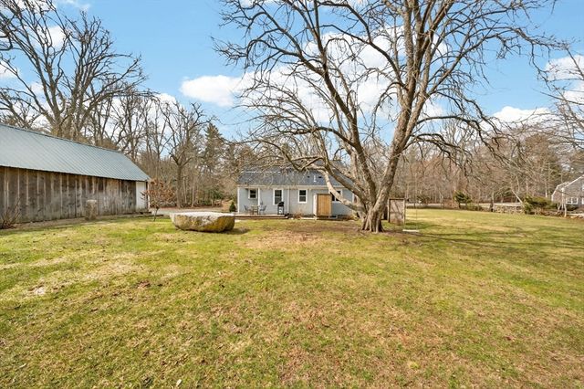 26 Division Rd, Dartmouth, MA 02747