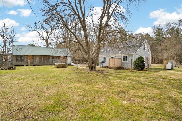 26 Division Rd, Dartmouth, MA 02747