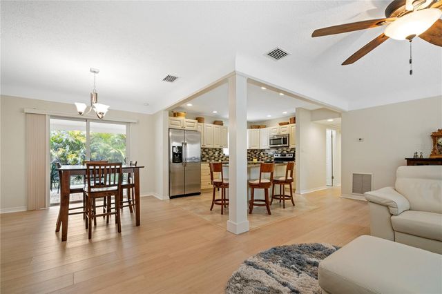 5965 15TH STREET N, St Petersburg, FL 33703