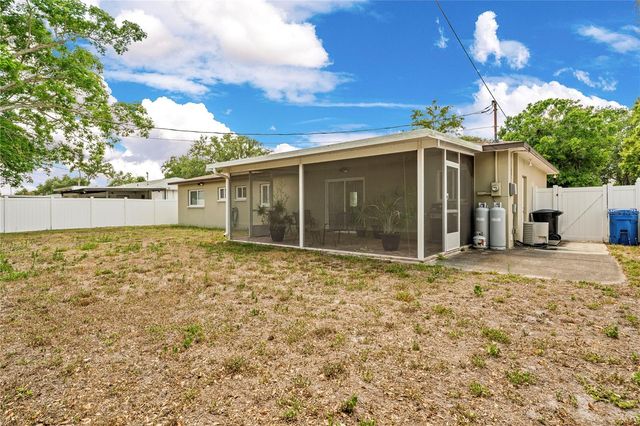 5965 15TH STREET N, St Petersburg, FL 33703