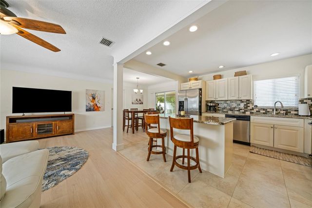 5965 15TH STREET N, St Petersburg, FL 33703