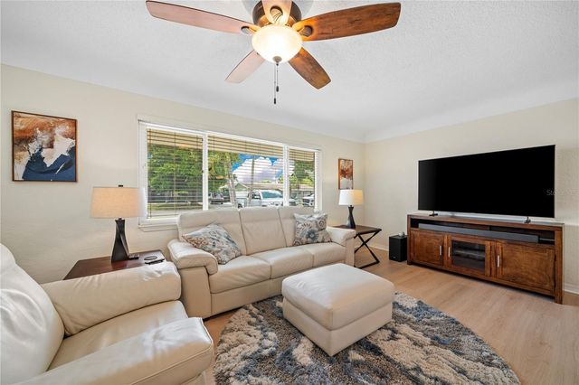 5965 15TH STREET N, St Petersburg, FL 33703