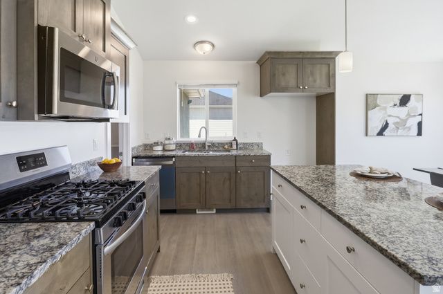 2467 W 3375 S, West Haven, UT 84401