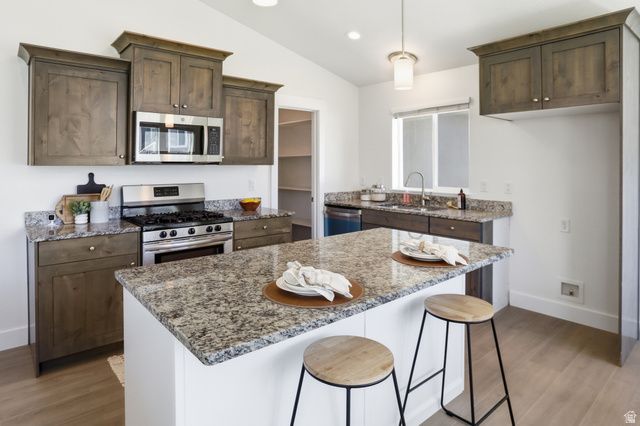 2467 W 3375 S, West Haven, UT 84401