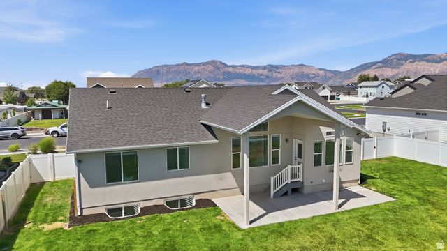 2467 W 3375 S, West Haven, UT 84401