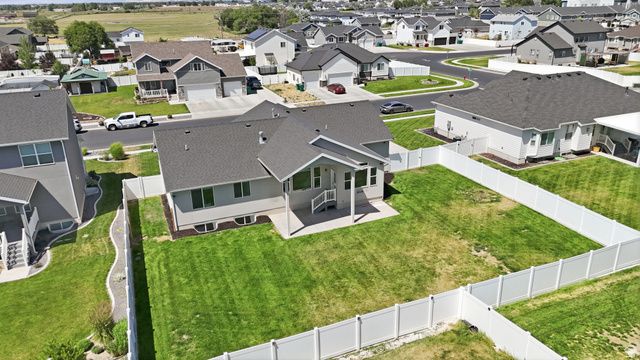 2467 W 3375 S, West Haven, UT 84401