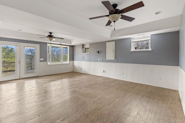 555 White Pine Dr, Centerville, TN 37033