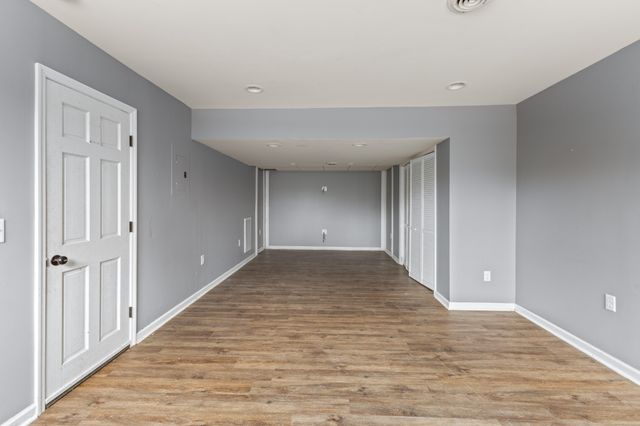 555 White Pine Dr, Centerville, TN 37033