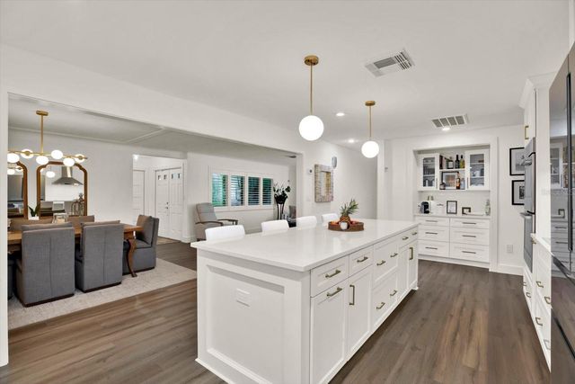 1040 PALM DRIVE, Belleair Beach, FL 33786