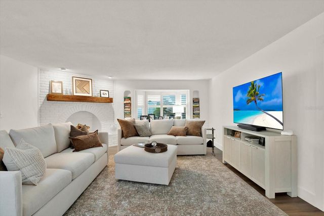 1040 PALM DRIVE, Belleair Beach, FL 33786
