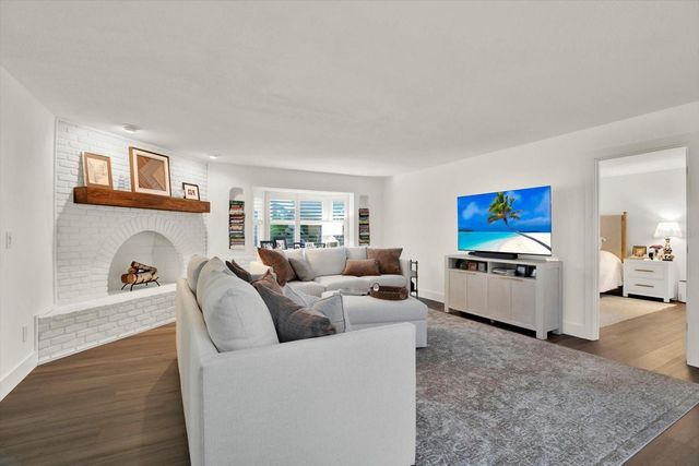 1040 PALM DRIVE, Belleair Beach, FL 33786