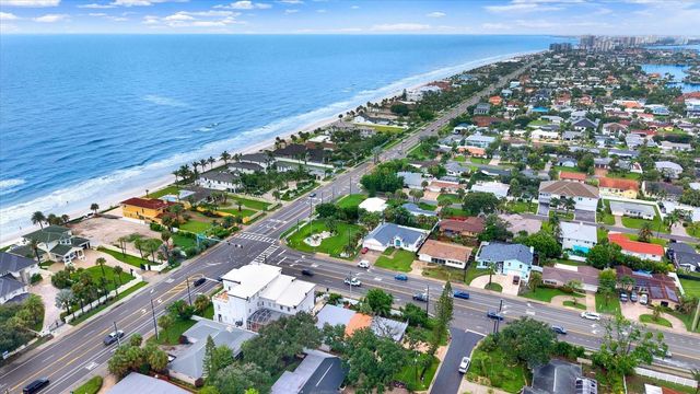 1040 PALM DRIVE, Belleair Beach, FL 33786