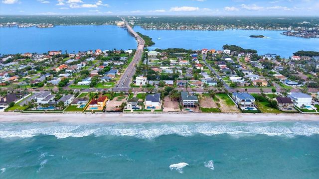 1040 PALM DRIVE, Belleair Beach, FL 33786