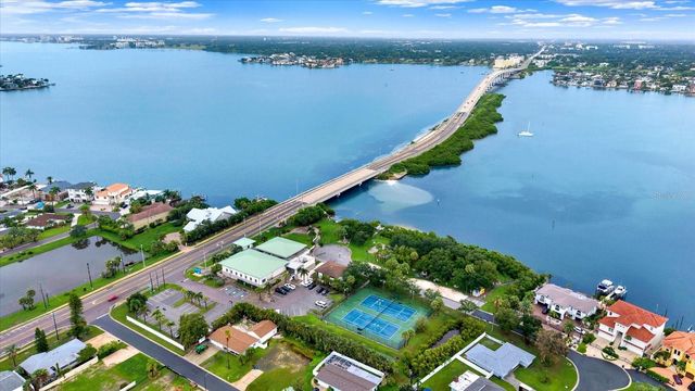 1040 PALM DRIVE, Belleair Beach, FL 33786