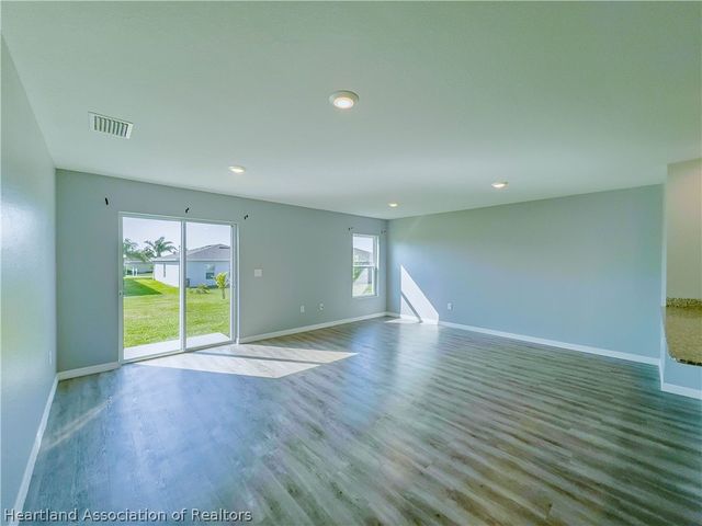 1392 Stone Ridge Circle, Sebring, FL 33870