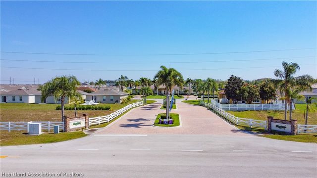 1392 Stone Ridge Circle, Sebring, FL 33870