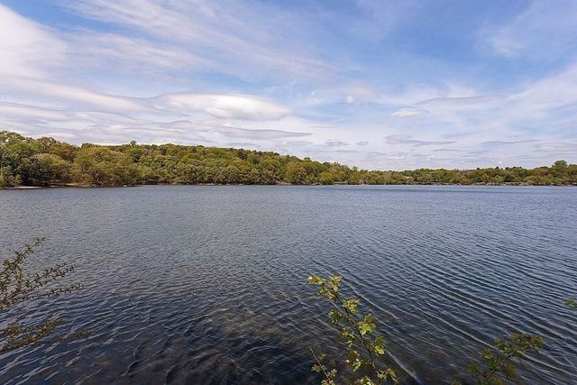 15 Conry Crescent, Boston, MA 02130