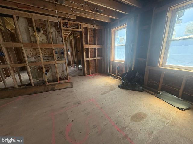 511 LINDEN AVE, Burlington, NJ 08016