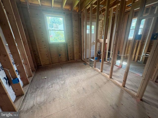 511 LINDEN AVE, Burlington, NJ 08016