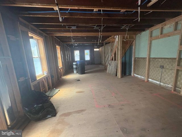 511 LINDEN AVE, Burlington, NJ 08016