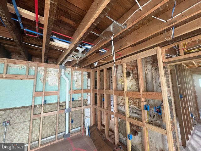 511 LINDEN AVE, Burlington, NJ 08016