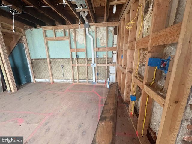 511 LINDEN AVE, Burlington, NJ 08016
