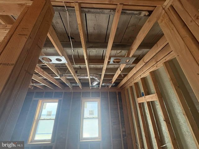 511 LINDEN AVE, Burlington, NJ 08016