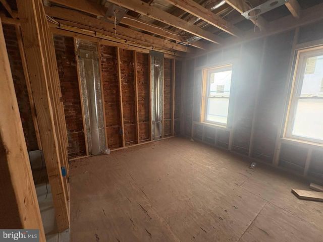 511 LINDEN AVE, Burlington, NJ 08016