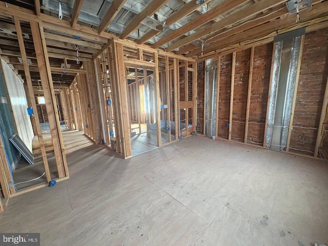 511 LINDEN AVE, Burlington, NJ 08016