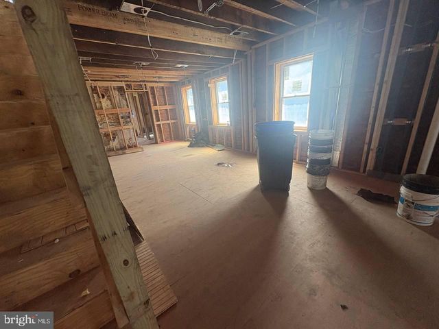 511 LINDEN AVE, Burlington, NJ 08016