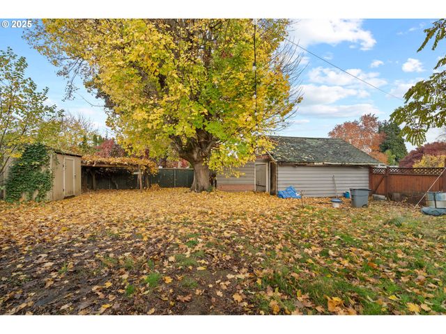 6015 N HOUGHTON St, Portland, OR 97203