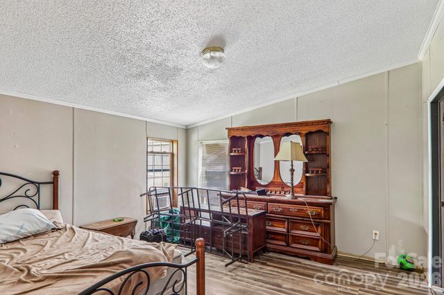 19 Dot Street, Clyde, NC 28721