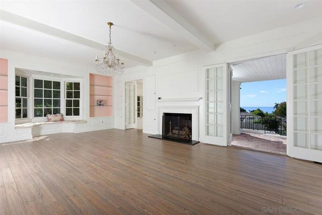 6028 Folsom, La Jolla, CA 92037