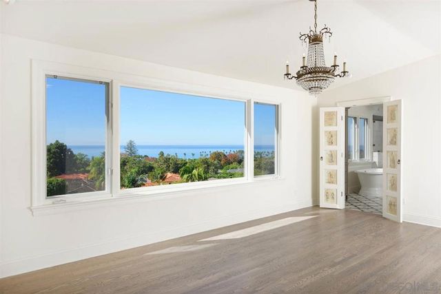 6028 Folsom, La Jolla, CA 92037