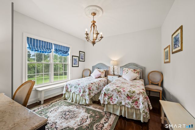 180 Weathervane Drive, New Milford, CT 06776