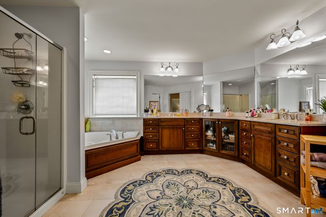 180 Weathervane Drive, New Milford, CT 06776