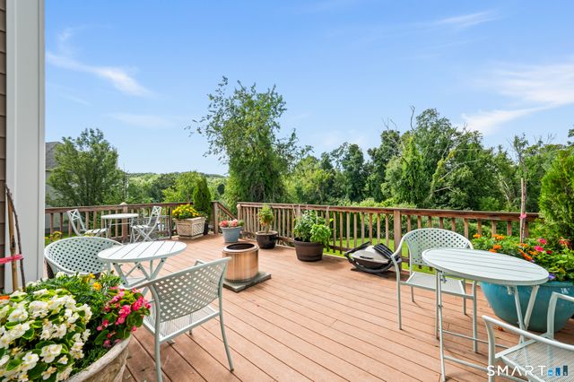 180 Weathervane Drive, New Milford, CT 06776
