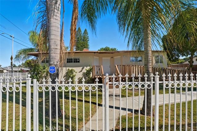 7958 Tampa, Reseda, CA 91335