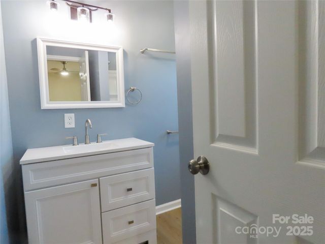 433 Clinton Avenue, Lancaster, SC 29720