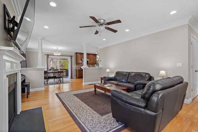 12 Gabriel Lane 12, Acton, MA 01720