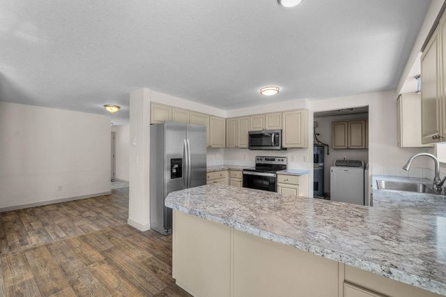 16053 Snowberry Lane, La Pine, OR 97739